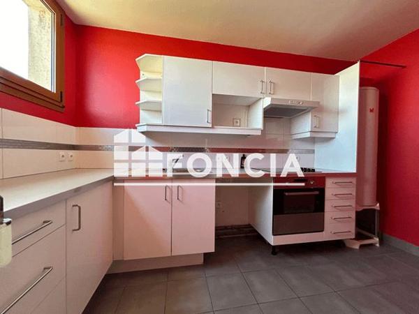 Location Appartement 3 pièces 73.1 m² - 19 RUE ST LOUIS Poitiers 86000