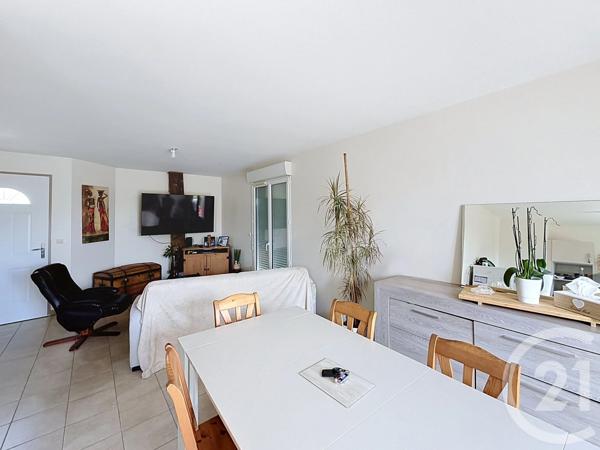 Maison à vendre  4 pièces - 83 m 2   CHANGE  - 53
