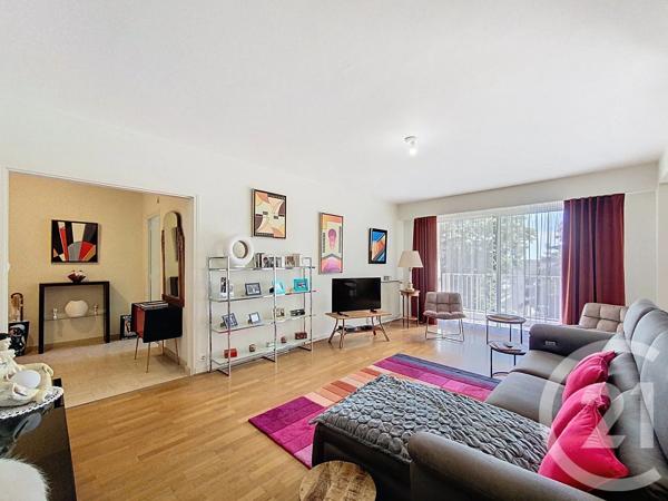 Appartement T5 à vendre  5 pièces - 119,75 m 2   CHOLET  - 49