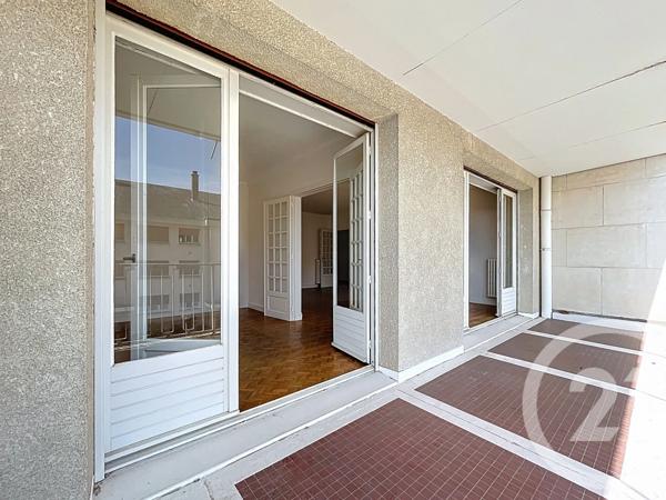 Appartement T5 à vendre  5 pièces - 119,75 m 2   CHOLET  - 49