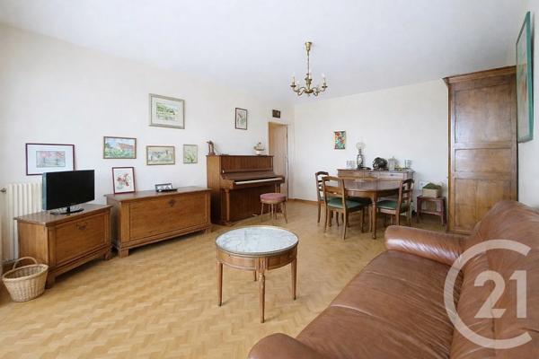 Appartement T5 à vendre  5 pièces - 119,75 m 2   CHOLET  - 49