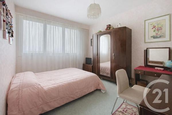 Appartement T5 à vendre  5 pièces - 119,75 m 2   CHOLET  - 49