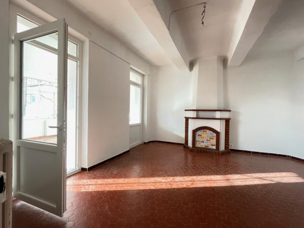 Salernes (83690) IMMEUBLE DE 5 APPARTEMENTS, JARDIN TERRASSE ET GARAGE, SALERNES CENTRE, LE VAR (83) IDEAL INVESTISSEUR