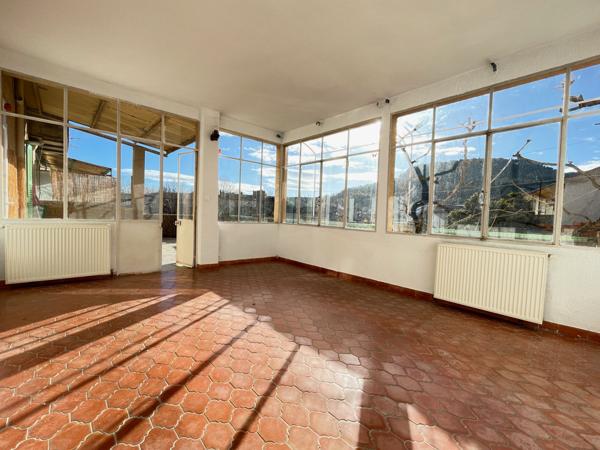 Salernes (83690) IMMEUBLE DE 5 APPARTEMENTS, JARDIN TERRASSE ET GARAGE, SALERNES CENTRE, LE VAR (83) IDEAL INVESTISSEUR