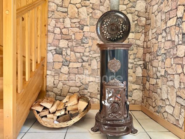 MAISON 120 M², TERRAIN CLOS 1 525 M², DOUBLE VITRAGE, 3 CHAMBRES, TAXE FONCIÈRE 419 €, HAMEAU PAISIBLE