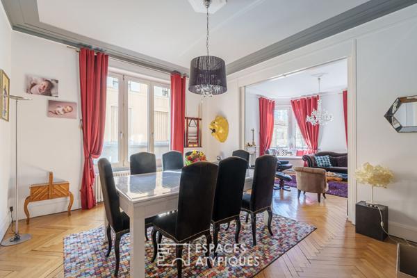 Hôtel particulier en coeur de ville et sa terrasse sur les toits