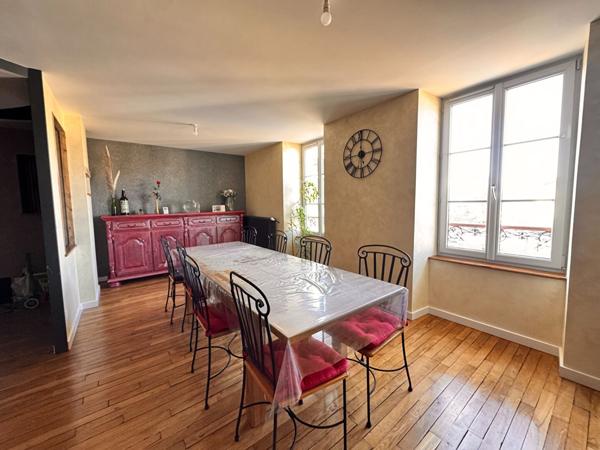 Appartement 4 pièces 90 m² Centre-ville de Lons-le-Saunier Dernier étage