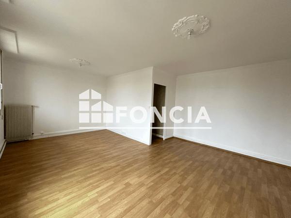 Location Appartement 3 pièces 66.86 m² - 1 RUE AUGUSTE ROUX Rochefort 17300