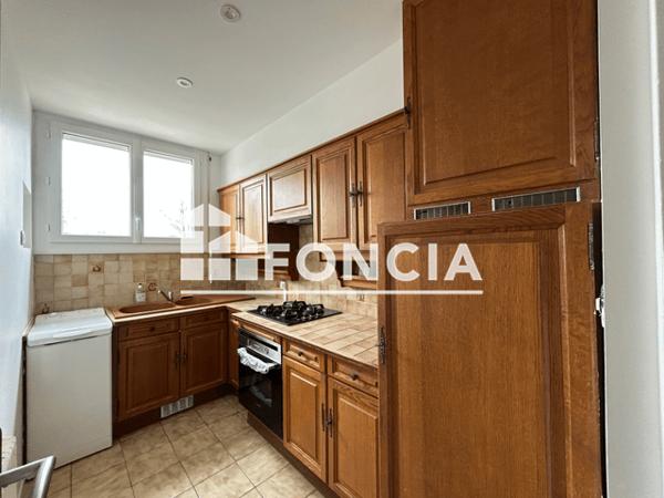 Location Appartement 3 pièces 66.86 m² - 1 RUE AUGUSTE ROUX Rochefort 17300