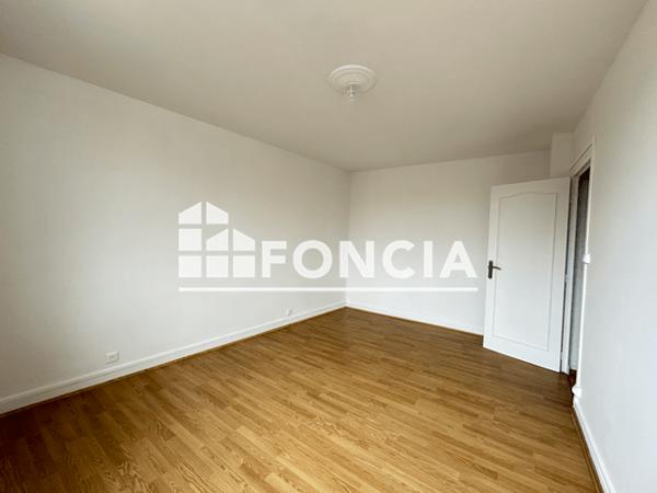 Location Appartement 3 pièces 66.86 m² - 1 RUE AUGUSTE ROUX Rochefort 17300