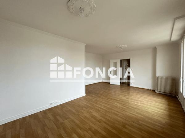 Location Appartement 3 pièces 66.86 m² - 1 RUE AUGUSTE ROUX Rochefort 17300