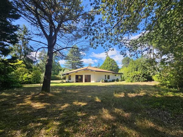 Villa D'architecte OPPORTUNITÉ EXCEPTIONNELLE - NOUVEAU PRIX