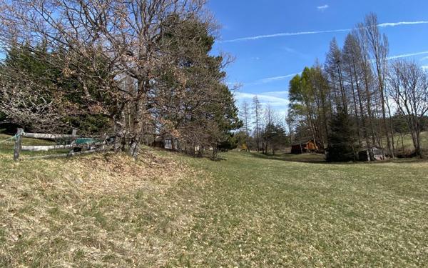 Terrain à vendre    Puy-Saint-Eusèbe