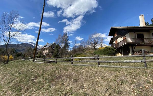 Terrain à vendre    Puy-Saint-Eusèbe