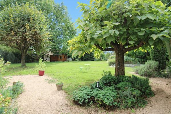 Maison Familiale d'Exception de 210 m², Parc et Garage Double