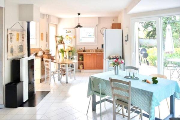 Maison Familiale d'Exception de 210 m², Parc et Garage Double