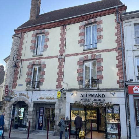 Vente Local commercial 50 m2 à Dourdan
