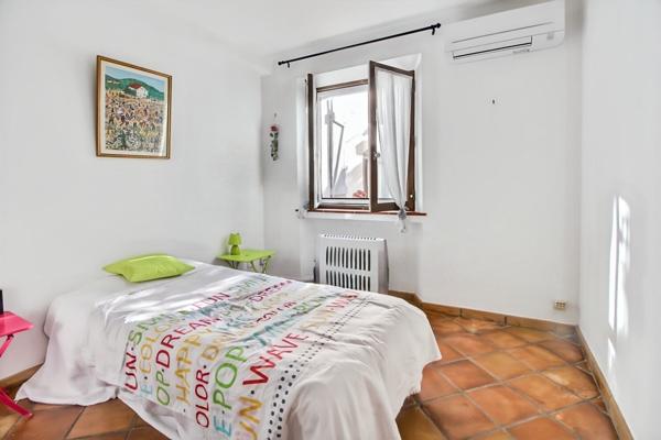 Carqueiranne, beaucoup de chambre pour cette maison proche centre et port !