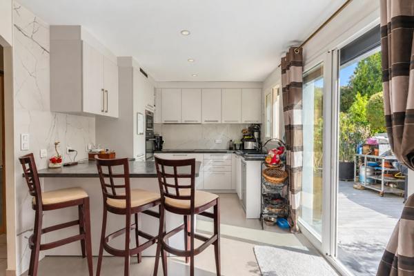 Maison
         6 pièces
        - 131 m² Exclusivité 495 000 €*