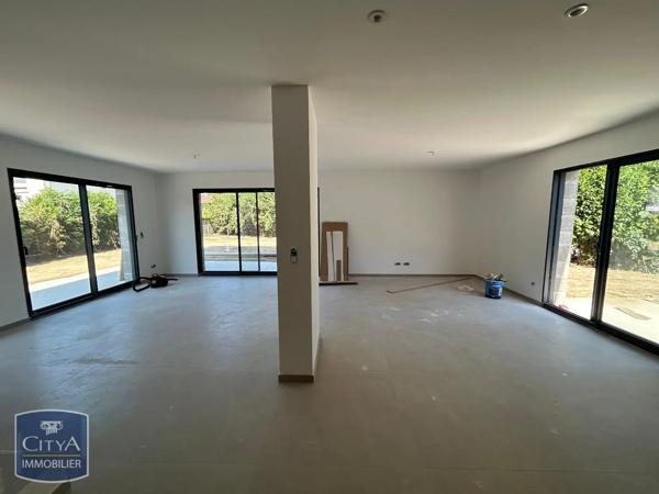 Maison à louer 4 pièces 107.68m² Bourg-en-Bresse (01000)