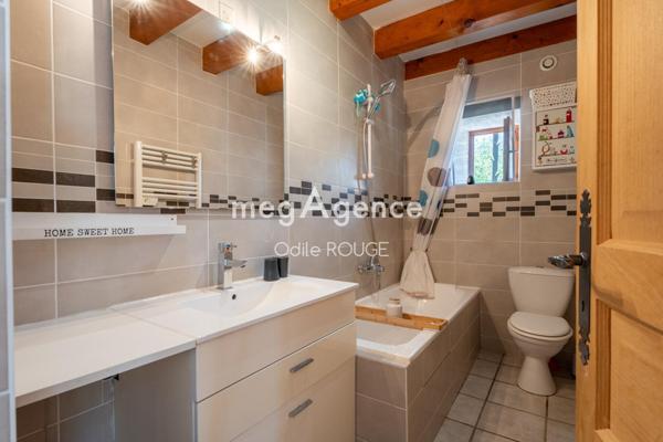 Maison à CORBONOD, 01420 - 7 pièces 215m²