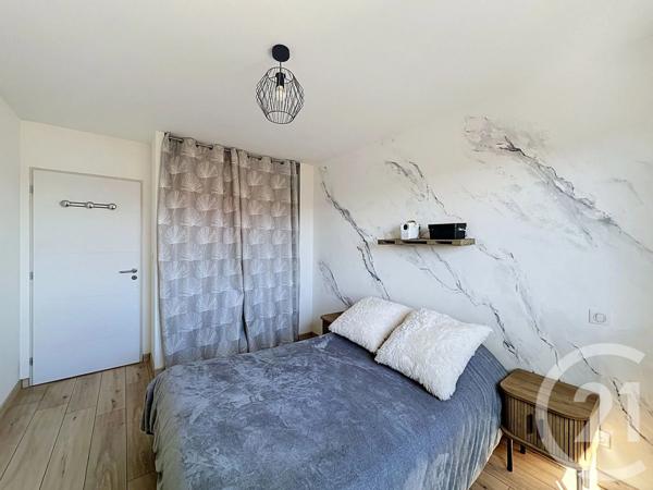 Maison à vendre  5 pièces - 120 m 2   CORBAS  - 69