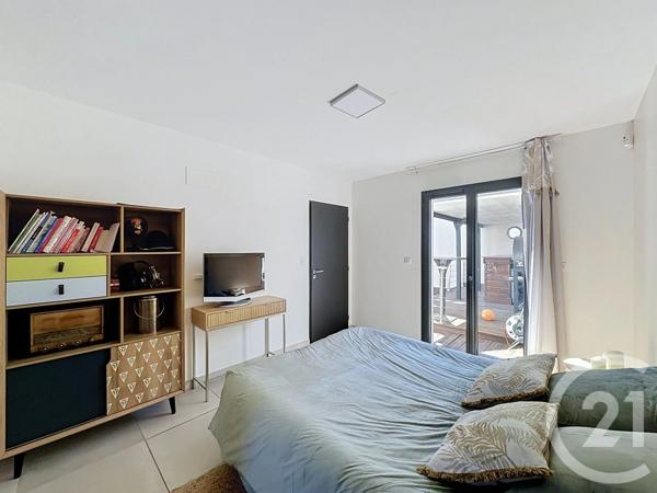 Maison à vendre  5 pièces - 120 m 2   CORBAS  - 69