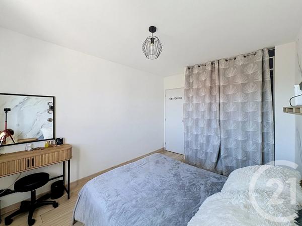 Maison à vendre  5 pièces - 120 m 2   CORBAS  - 69