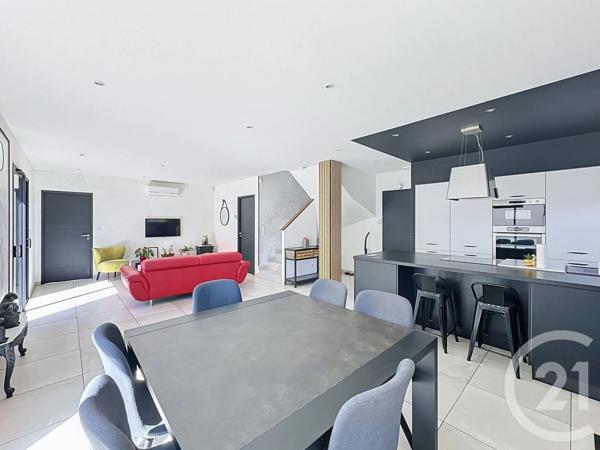 Maison à vendre  5 pièces - 120 m 2   CORBAS  - 69