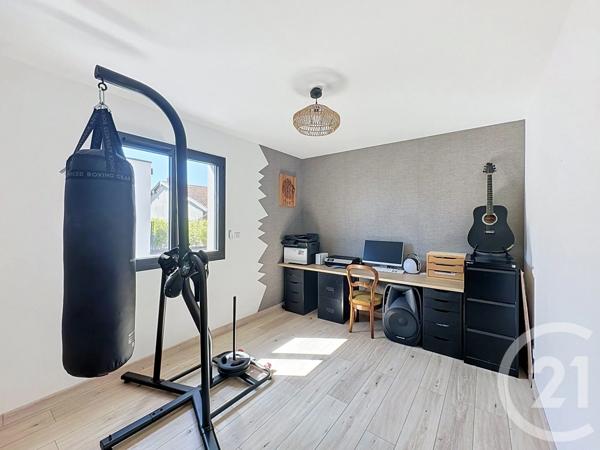 Maison à vendre  5 pièces - 120 m 2   CORBAS  - 69