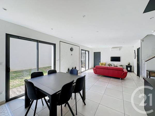 Maison à vendre  5 pièces - 120 m 2   CORBAS  - 69