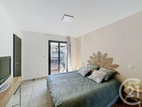 Maison à vendre  5 pièces - 120 m 2   CORBAS  - 69