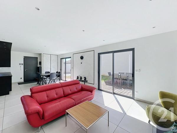 Maison à vendre  5 pièces - 120 m 2   CORBAS  - 69