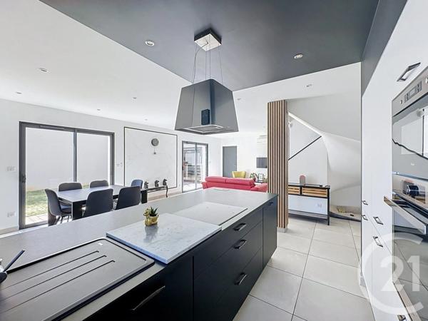 Maison à vendre  5 pièces - 120 m 2   CORBAS  - 69
