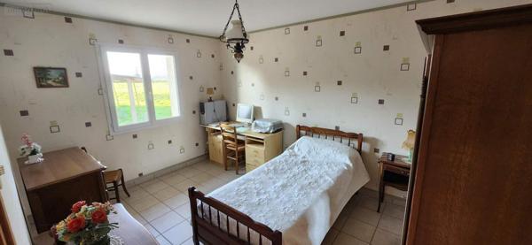 Maison à vendre à La Chapelle-Thècle en Saône-et-Loire (71470), ref : YM246