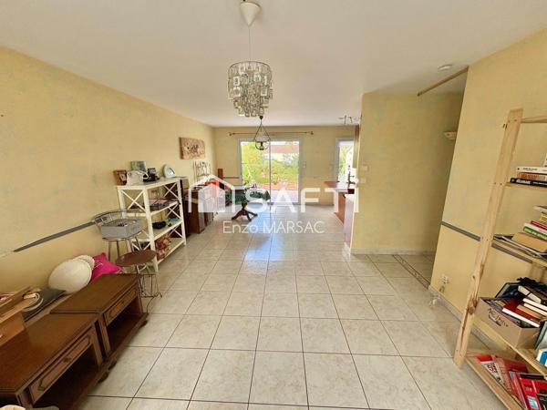 PAVILLON 3 CHAMBRES + GARAGE A LA CRECHE