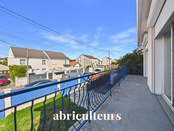 SOMPTUEUSE MAISON FAMILIALE EN VENTE A TREMBLAY EN FRANCE (93290)