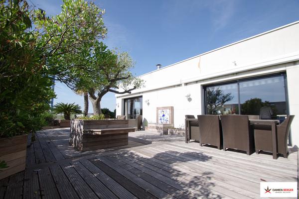 La Rochelle - Vieux port. Appt type penthouse en dernier étage avec vue océan. La rochelle