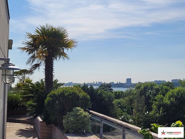 La Rochelle - Vieux port. Appt type penthouse en dernier étage avec vue océan. La rochelle