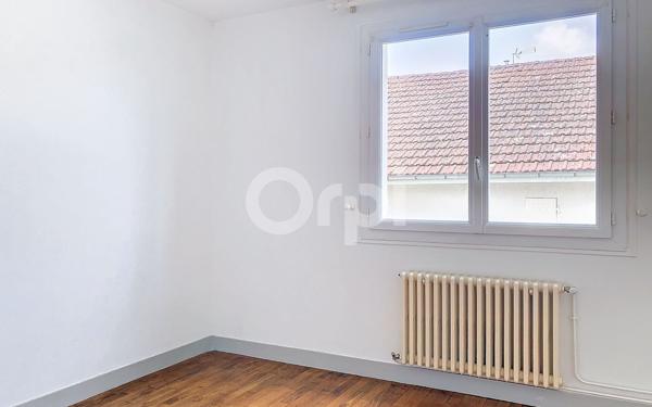 Appartement à louer    3 pièces •  Terrasson-Lavilledieu