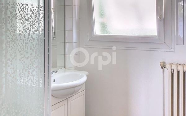 Appartement à louer    3 pièces •  Terrasson-Lavilledieu