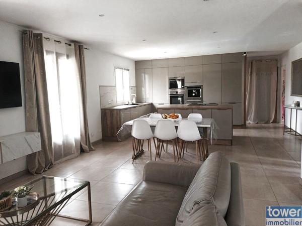 Villa
                                                                                                                                                                                                                                                                                                                        5 pièce(s)                                                                                                                                                                                                          4 chambre(s)                                                                                                                                                                                                          110  m²