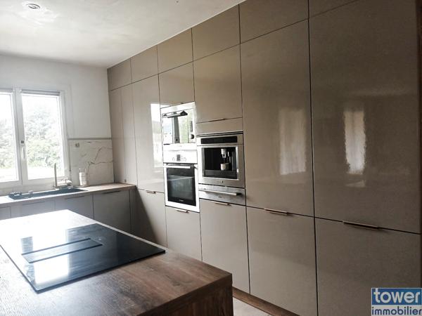 Villa
                                                                                                                                                                                                                                                                                                                        5 pièce(s)                                                                                                                                                                                                          4 chambre(s)                                                                                                                                                                                                          110  m²