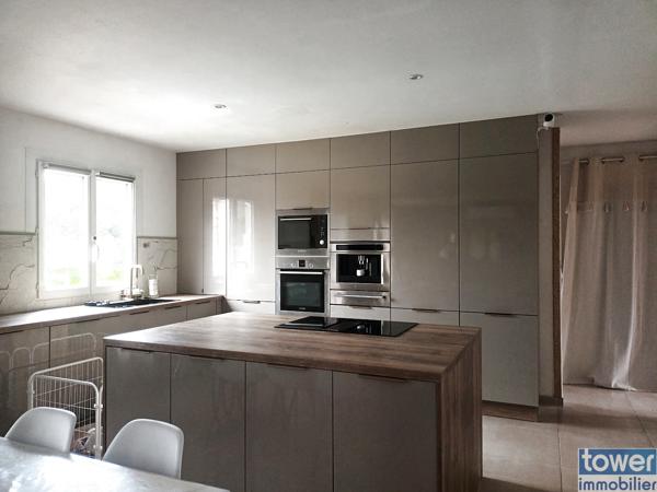Villa
                                                                                                                                                                                                                                                                                                                        5 pièce(s)                                                                                                                                                                                                          4 chambre(s)                                                                                                                                                                                                          110  m²