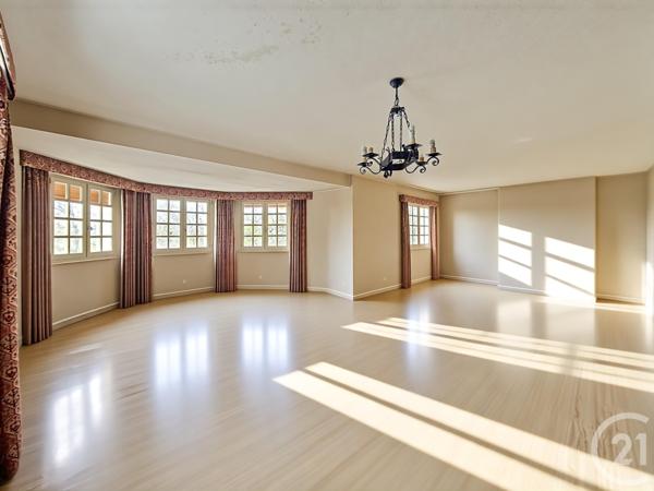 Maison à vendre  8 pièces - 214 m2 CLERMONT FERRAND - 63