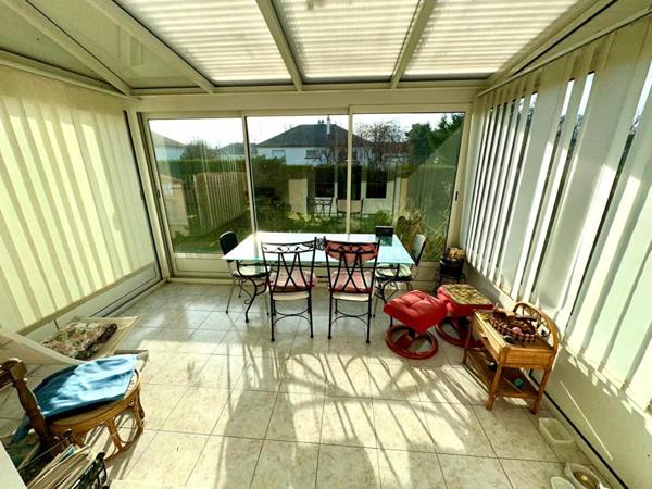 VILLEMANDEUR, PAVILLON LUMINEUX 73 m2  + VERANDA 11 m2, PLEIN SUD, SOUS-SOL TOTAL, TERRAIN 602 m2