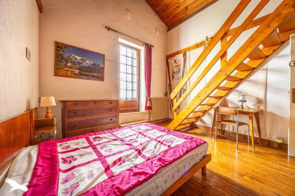 Maison à vendre |  Surgères |  5 pièces | 150 m²