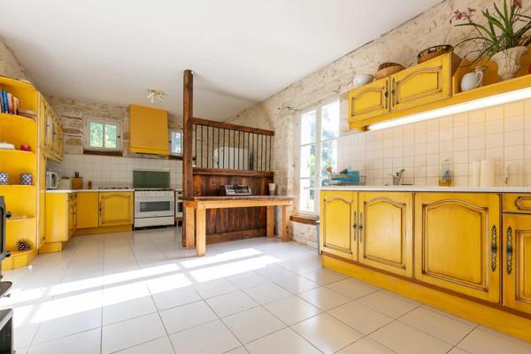 Vente Superbe Château à vendre près de Lectoure dans Le Gers 1hr 20 Toulouse