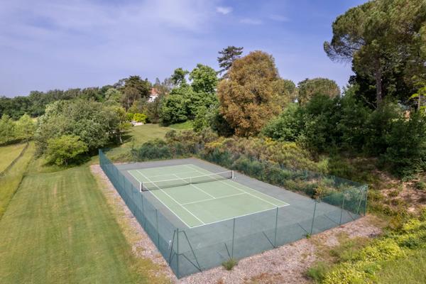 Vente Superbe Château à vendre près de Lectoure dans Le Gers 1hr 20 Toulouse