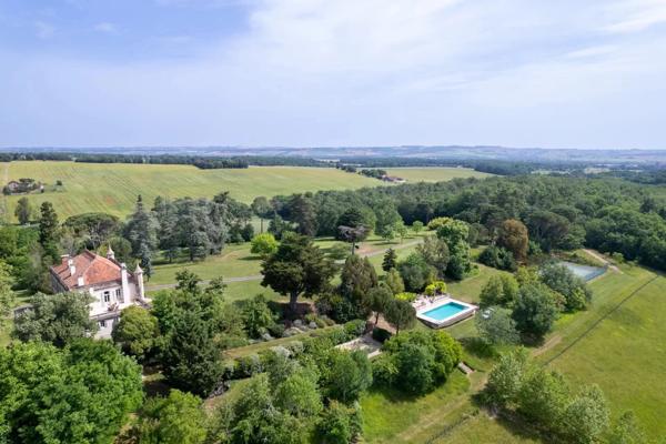 Vente Superbe Château à vendre près de Lectoure dans Le Gers 1hr 20 Toulouse